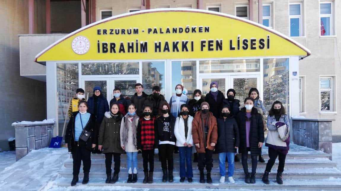 8. Sınıf Öğrencilerimizle Erzurum'daki Liselere Gezi Turu Düzenledik